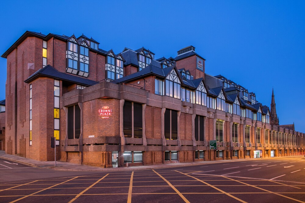 Crowne Plaza Chester, an IHG Hotel