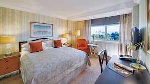 Literie hypoallergénique, minibar, coffre-forts dans les chambres