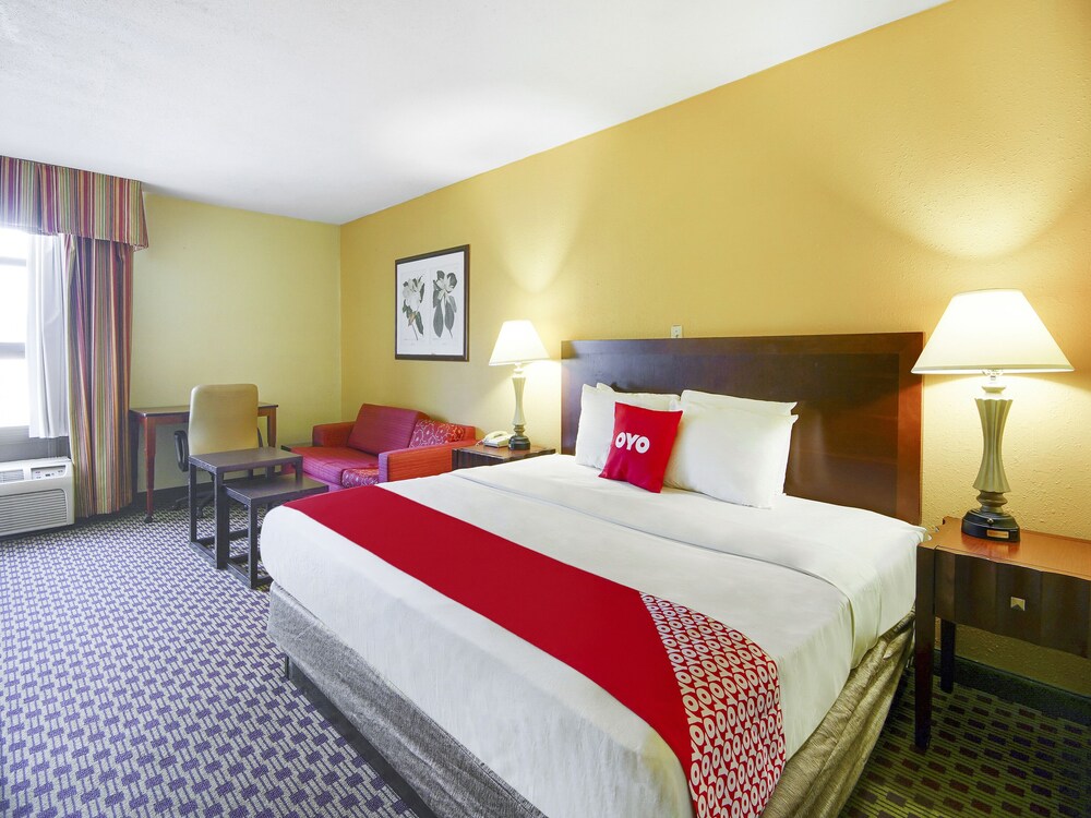 Oyo Hotel Williamsburg Busch Gardens In Williamsburg Hotel Rates