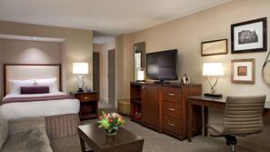 Premium bedding, in-room safe, desk, laptop workspace
