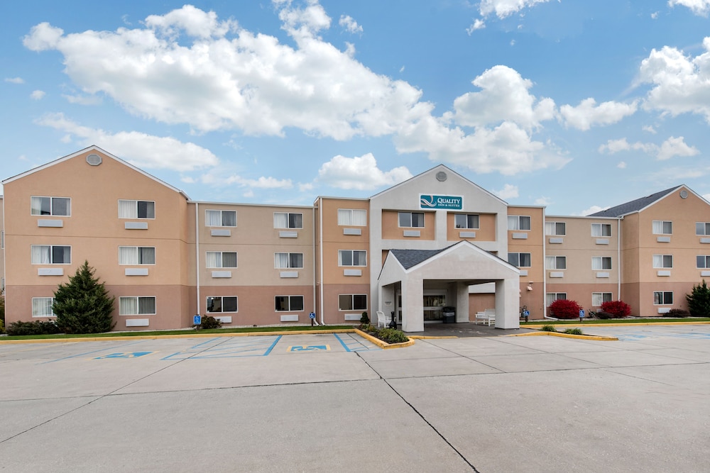 Quality Inn & Suites near US-31