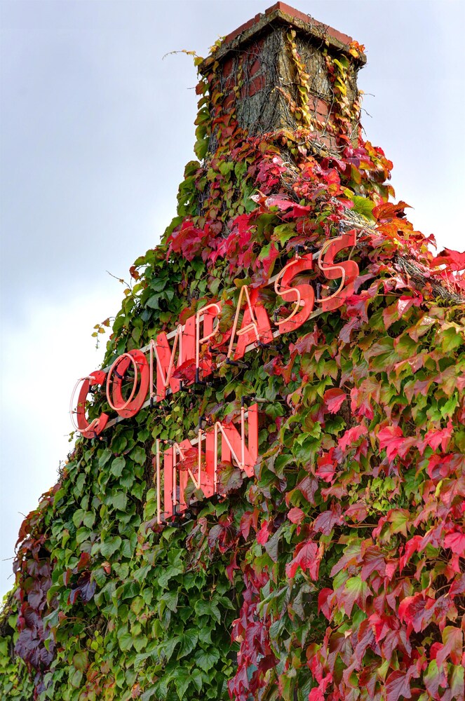 Exterior, Best Western Compass Inn