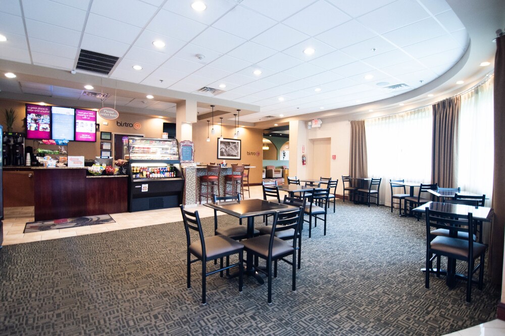 Breakfast area, Clarion Inn Elmhurst - Oak Brook near I-88, I-290, I-294