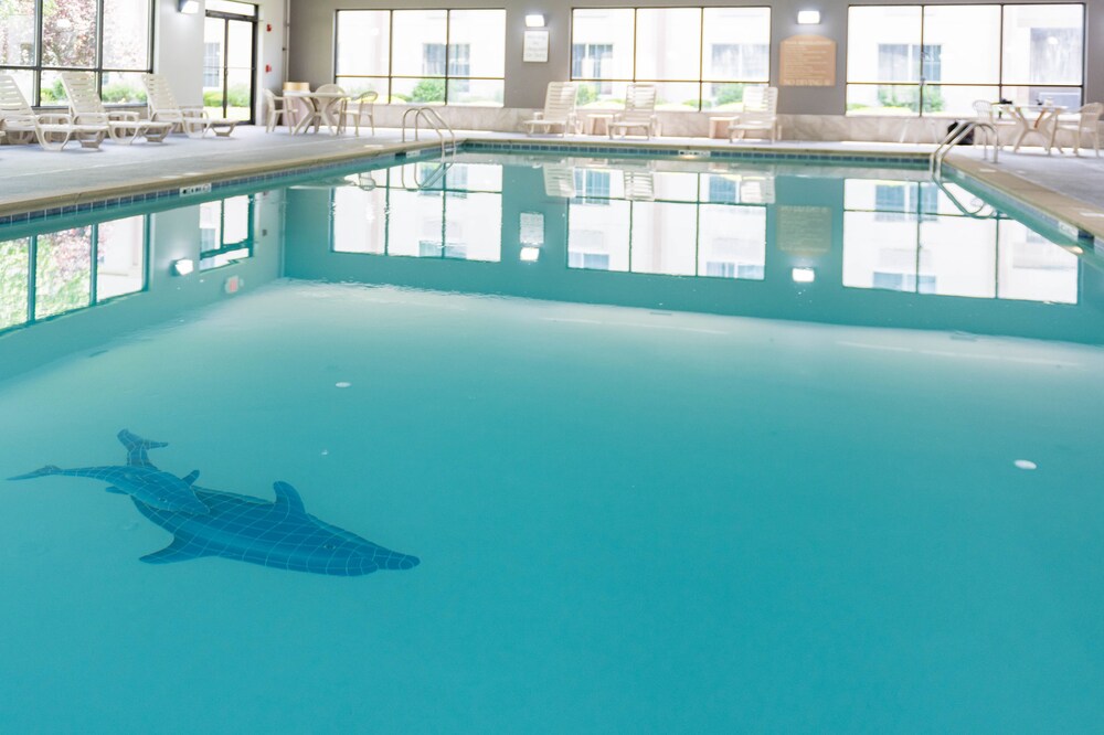 Indoor pool, Clarion Inn Elmhurst - Oak Brook near I-88, I-290, I-294