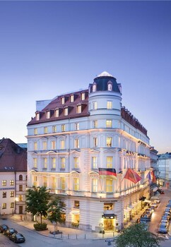 munich flight and hotel deals
