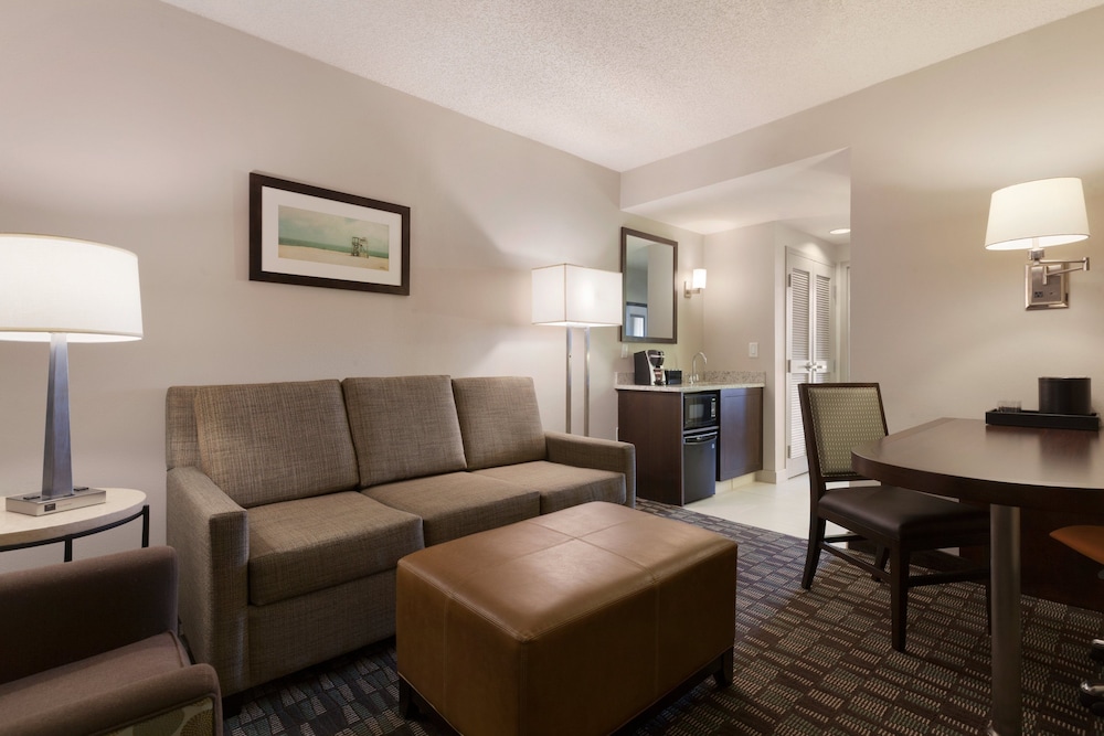 Embassy Suites by Hilton Jacksonville Baymeadows