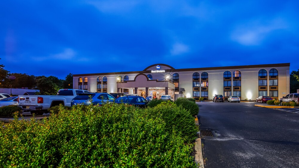 Best Western Hazlet Inn In Red Bank Tinton Falls Hotel Rates Best Western Hazlet Inn 2 5 Out Of 0