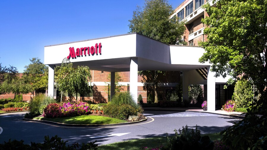 Trumbull Marriott Shelton