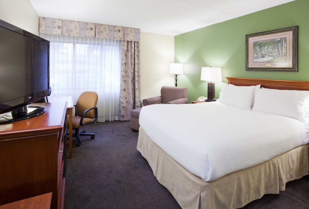 Holiday Inn Hotel & Suites - St. Cloud, an IHG Hotel