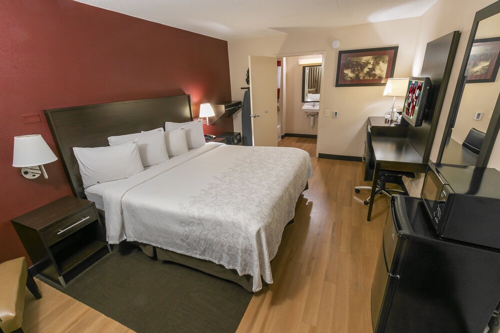 Red Roof Inn PLUS+ Washington DC - Rockville