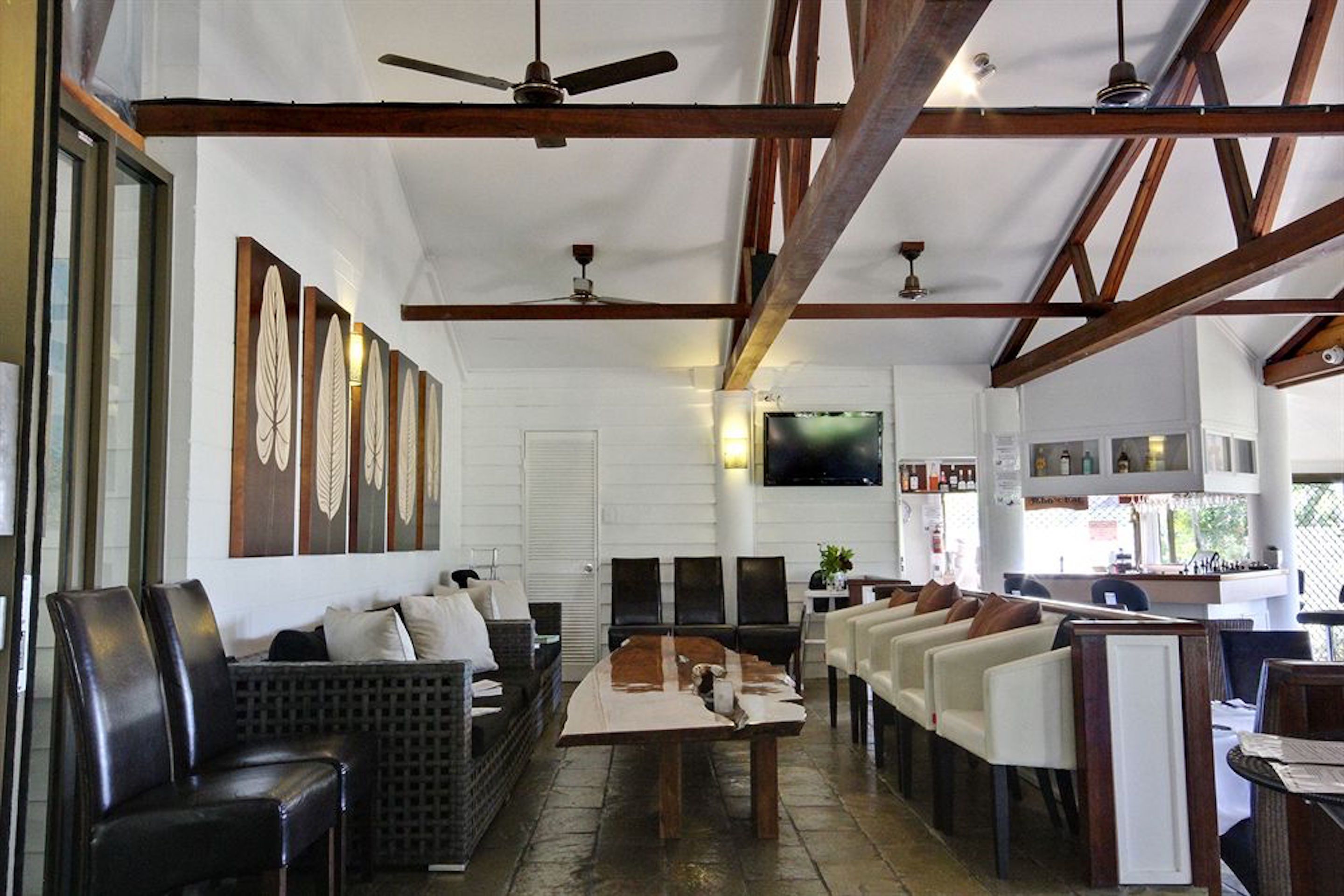 Colonial Palms Motor Inn