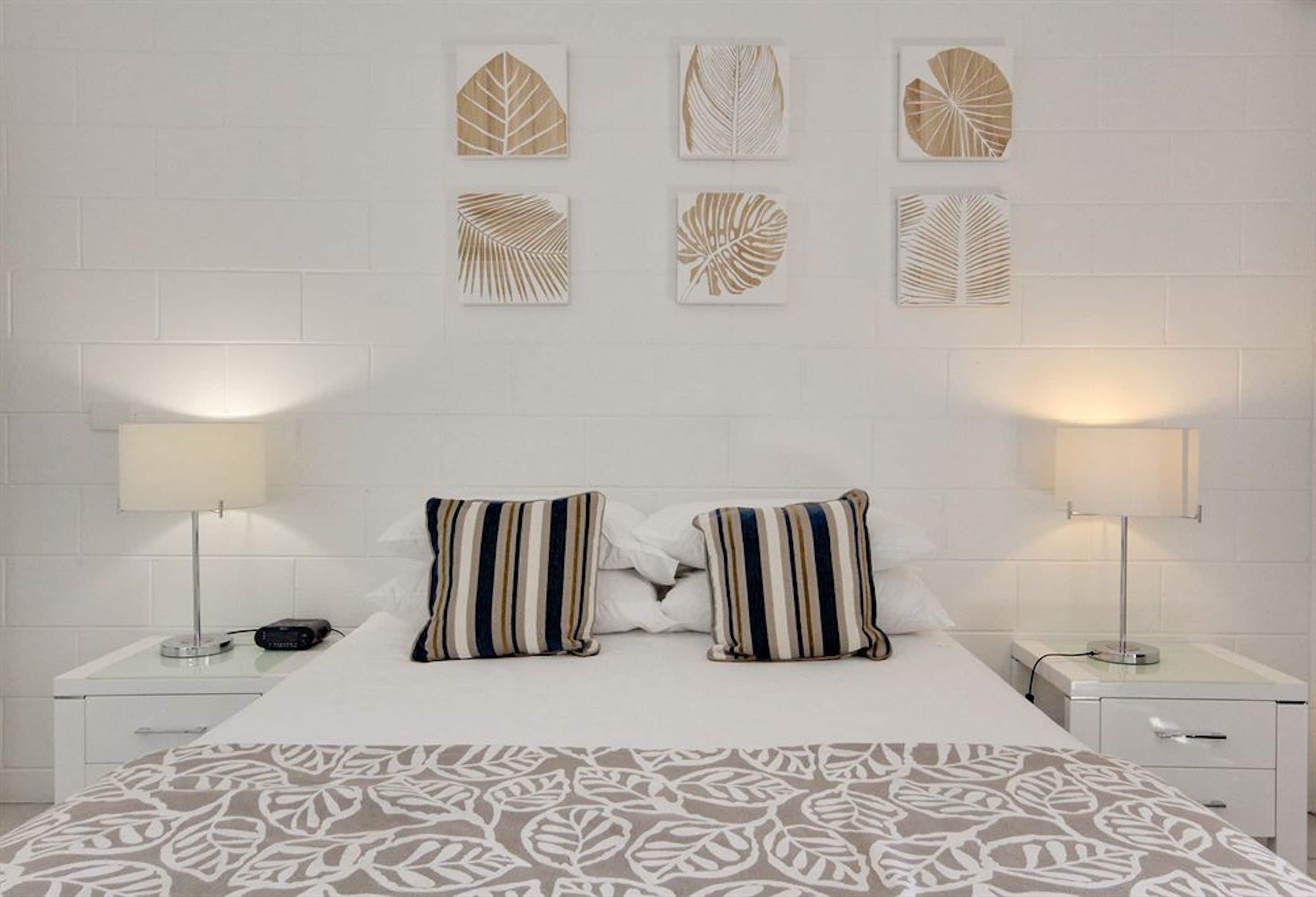 Colonial Palms Motor Inn