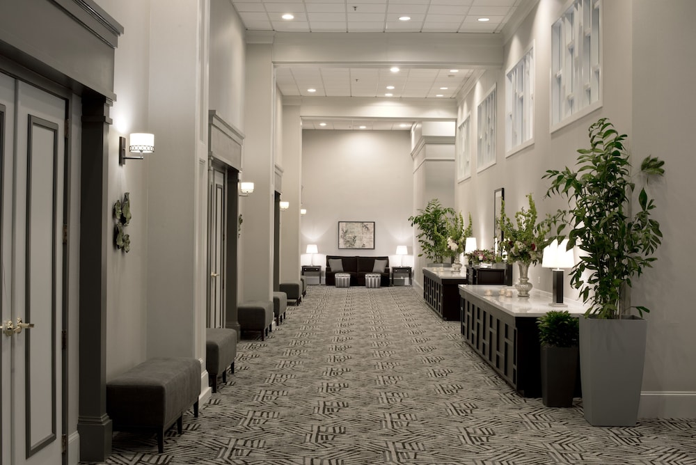 Crowne Plaza Hotel Greenville-I-385-Roper Mtn Rd, an IHG Hotel
