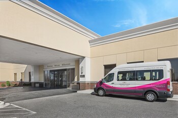 Crowne Plaza Hotel Greenville I 385 Roper Mtn Rd Reviews Photos