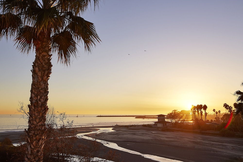 DoubleTree Suites by Hilton Doheny Beach - Dana Point