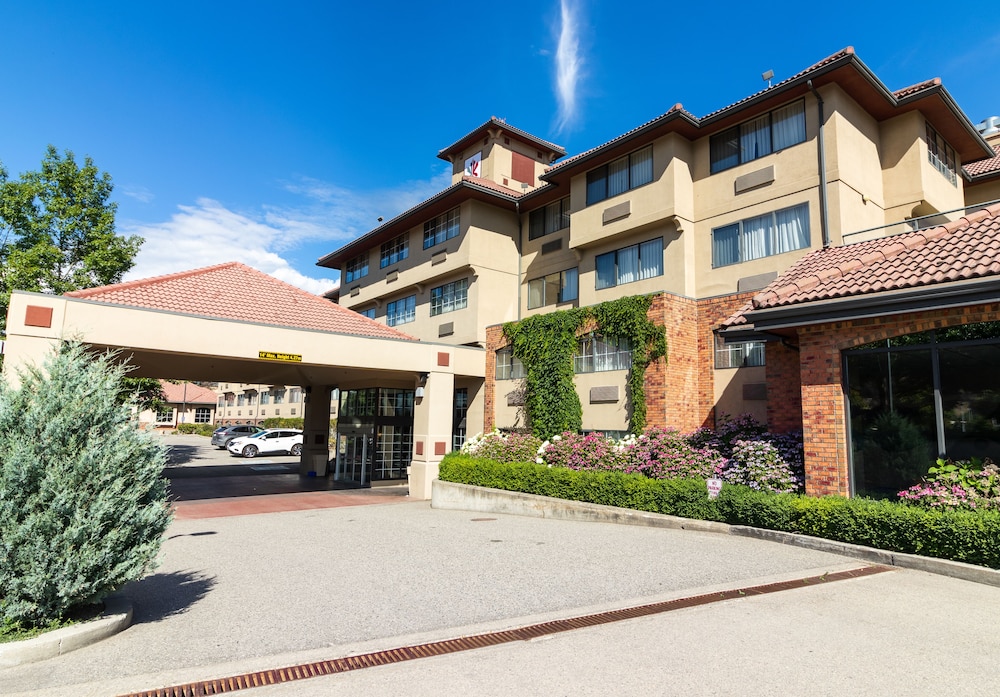 Property entrance, Hotel Kelowna & Conference Centre