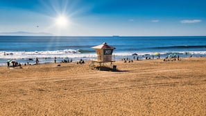Beach nearby, beach cabanas, sun-loungers, beach umbrellas