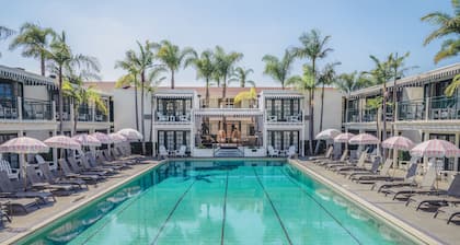 The Lafayette Hotel, Swim Club & Bungalows
