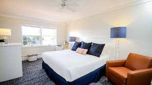 Desk, iron/ironing board, free WiFi, bed sheets
