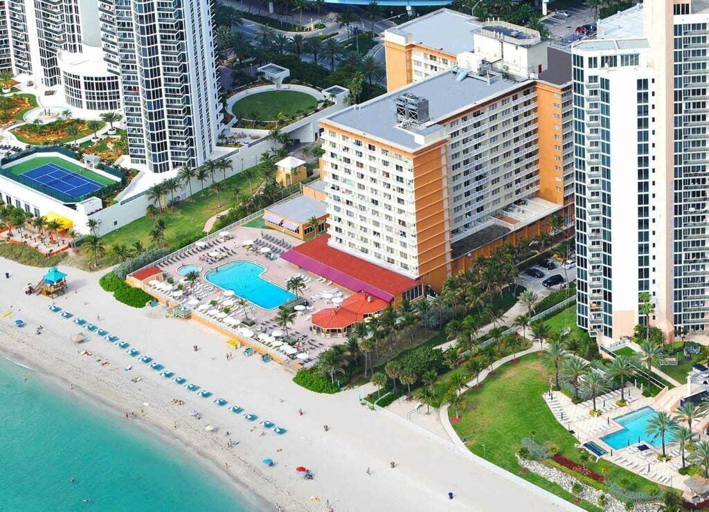 Ramada Plaza by Wyndham Marco Polo Beach Resort, Miami ...