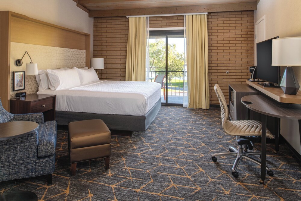 Holiday Inn Richland on the River, an IHG Hotel