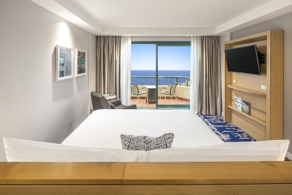 Crowne Plaza Sydney Coogee Beach