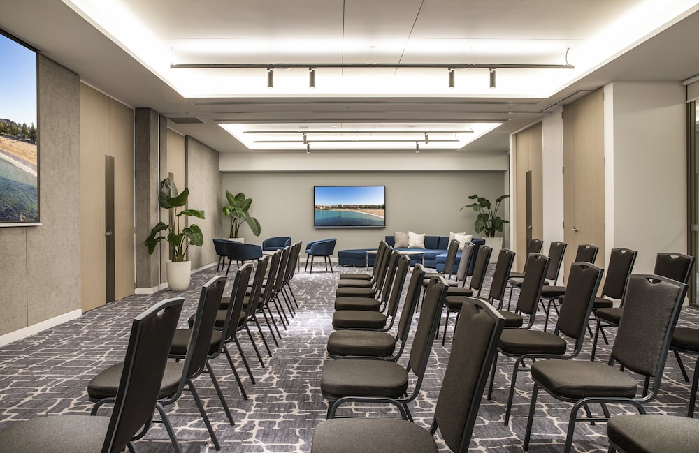 Crowne Plaza Sydney Coogee Beach