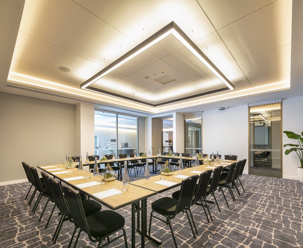 Crowne Plaza Sydney Coogee Beach