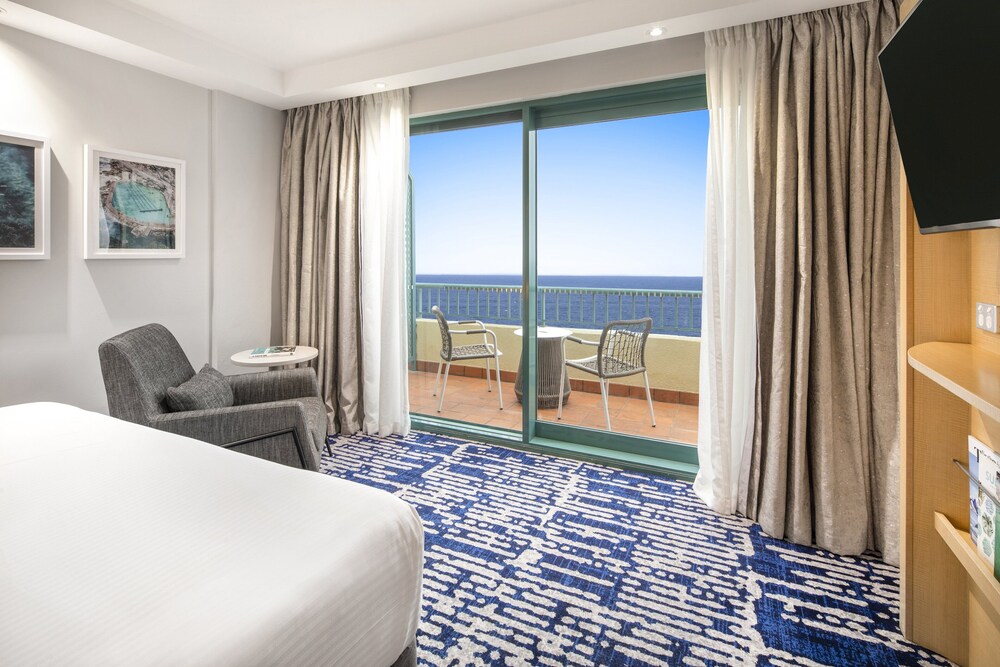 Crowne Plaza Sydney Coogee Beach