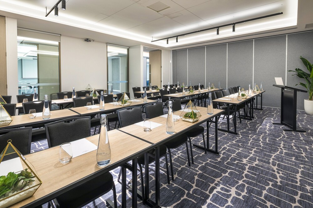 Crowne Plaza Sydney Coogee Beach