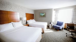 Hypo-allergenic bedding, in-room safe, desk, blackout drapes