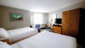 Hypo-allergenic bedding, in-room safe, desk, blackout drapes