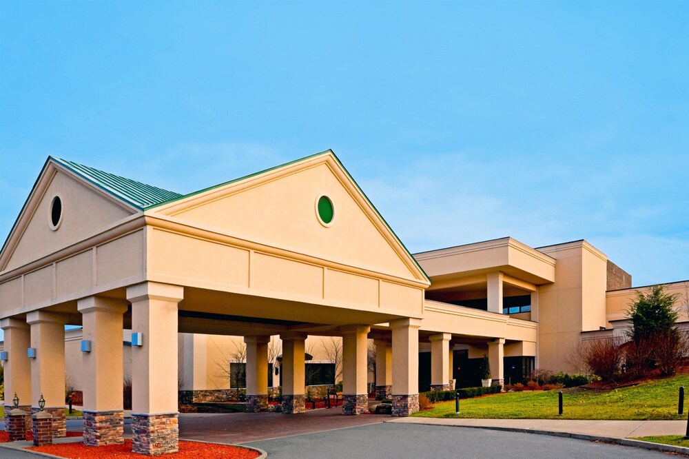 Red Lion Hotel Albany 2018 Pictures Reviews Prices Deals Featured Image