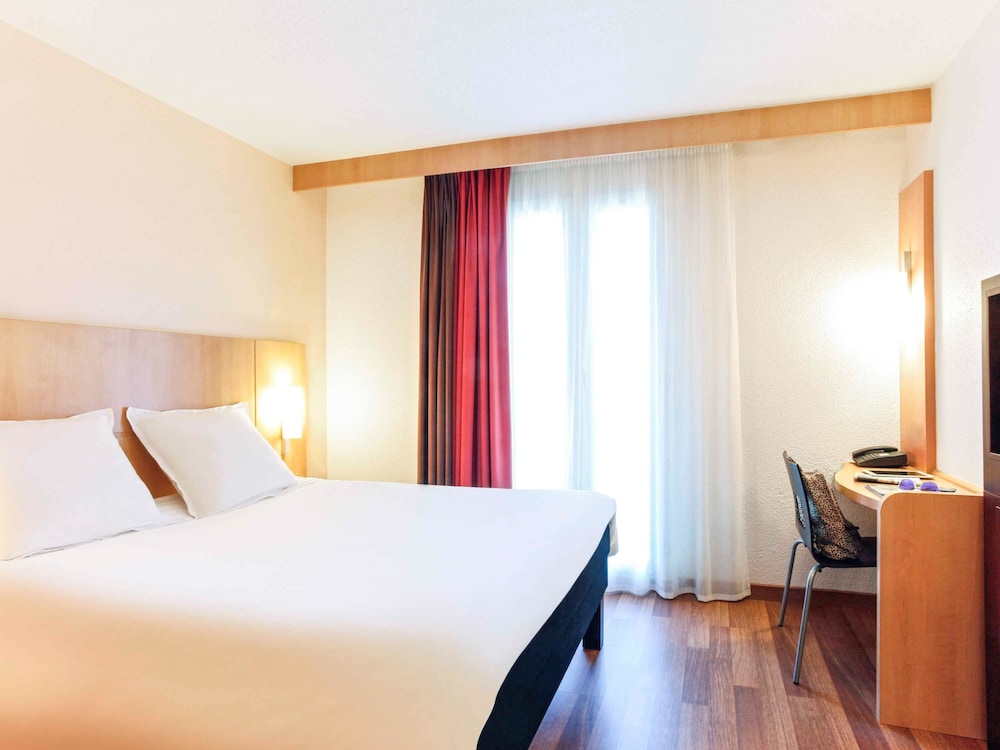 Hotel Ibis Hy Ef Bf Bdres Centre Hotel Ibis Hy Ef Bf Bdres Centre