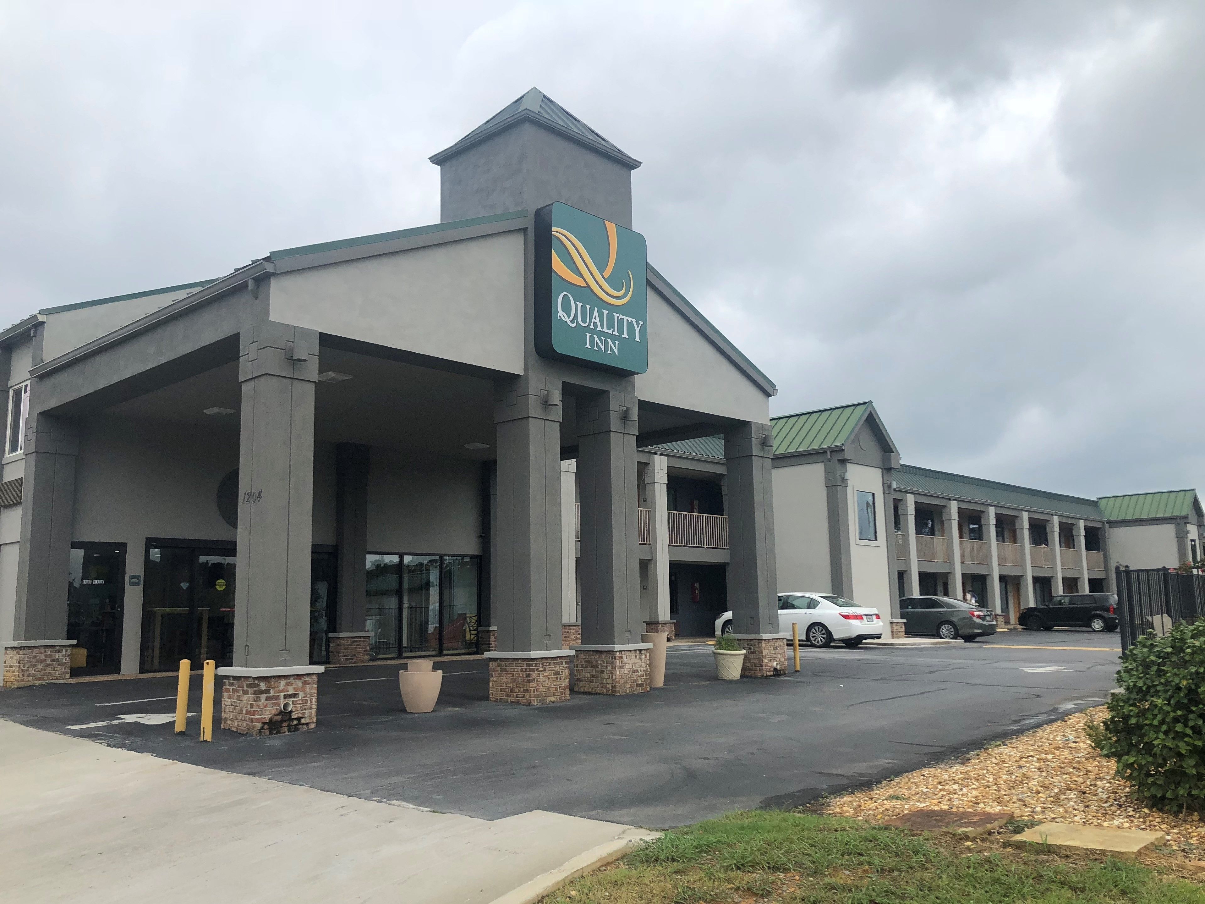 Quality Inn Calhoun North I-75 In Calhoun Ga Expedia