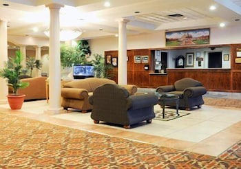 Quality Inn Suites Palm Island Indoor Waterpark In Batavia