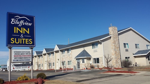 Prairie Du Chien Hotels From 44 Hotel Bluffview Inn Suites