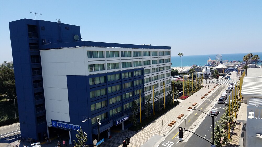 Wyndham Santa Monica At The Pier