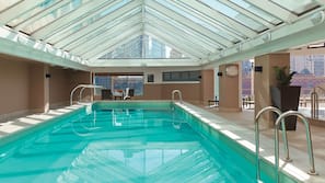 Indoor pool, pool loungers