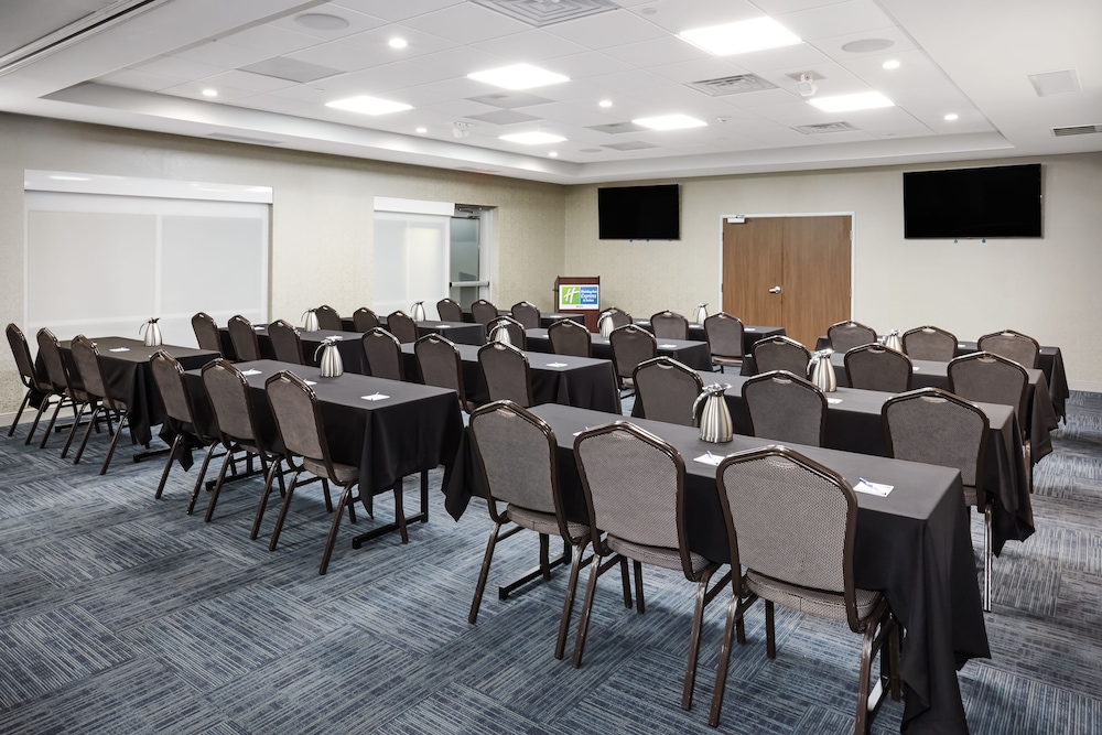 Meeting facility, Holiday Inn Express & Suites Chicago North Shore - Niles, an IHG Hotel