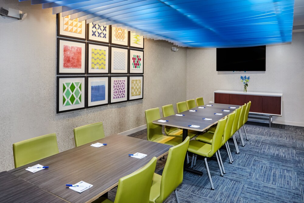 Interior, Holiday Inn Express & Suites Chicago North Shore - Niles, an IHG Hotel