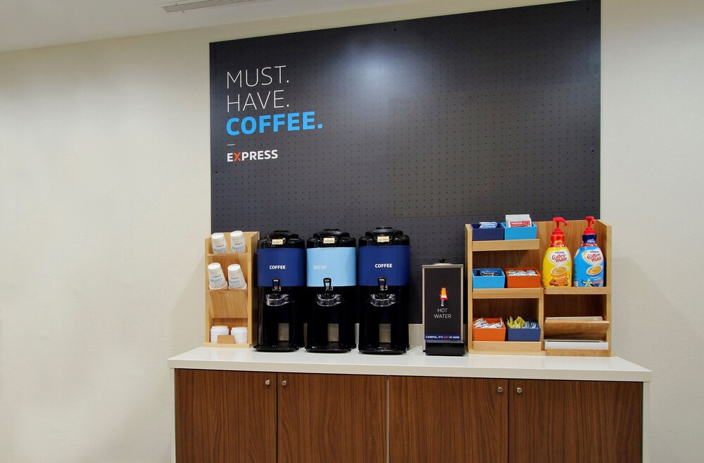 Coffee service, Holiday Inn Express & Suites Chicago North Shore - Niles, an IHG Hotel