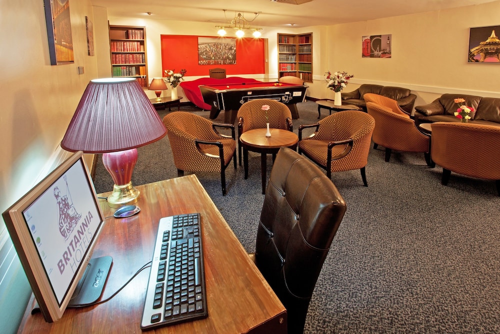 Lobby sitting area, Britannia Hotel Manchester Airport