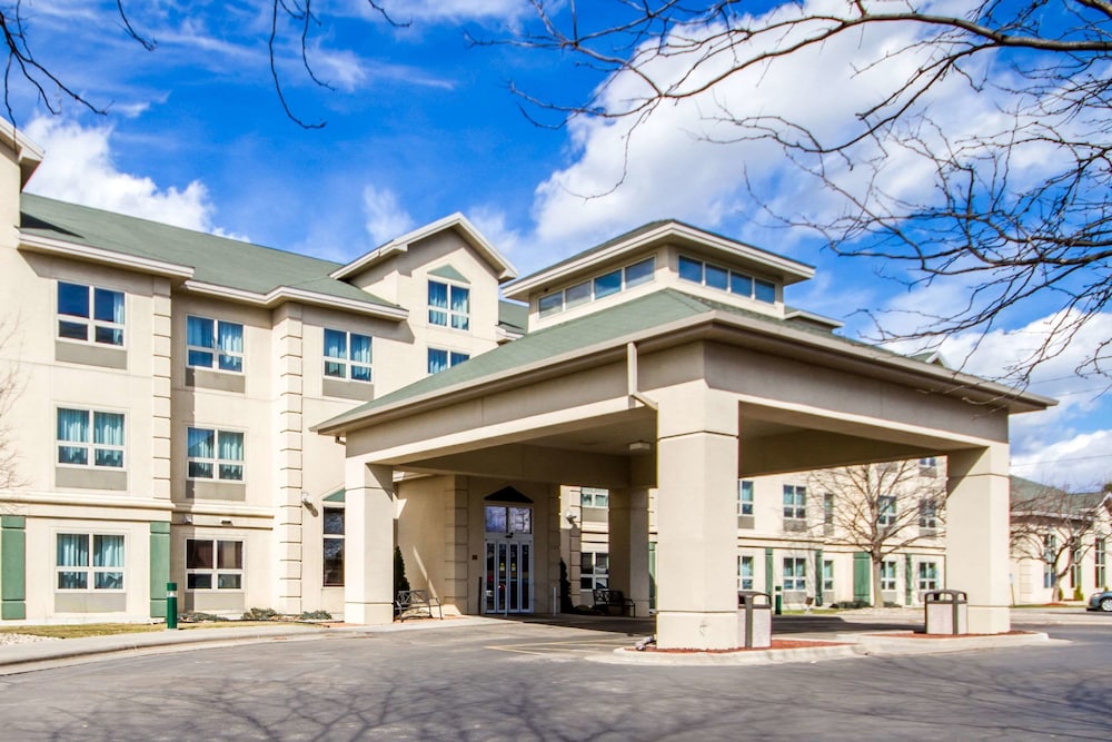 Comfort Suites Madison In Madison Hotel Rates Reviews On Orbitz