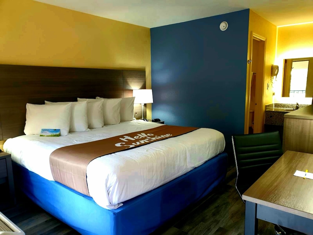 Days Inn by Wyndham Cleveland TN