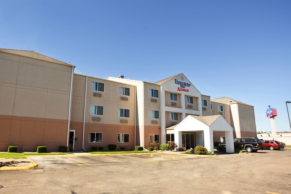 Exterior, Fairfield Inn Topeka