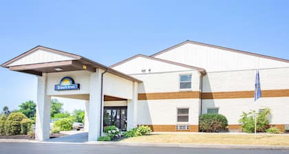 Days Inn by Wyndham Lancaster PA Dutch Country