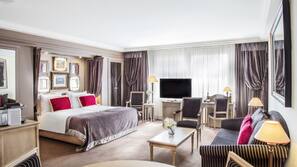 Minibar, in-room safe, desk, blackout drapes