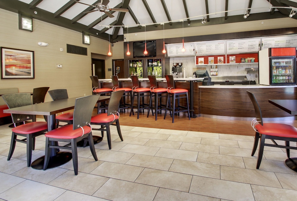 Courtyard by Marriott San Diego Del Mar/Solana Beach