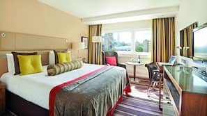 In-room safe, desk, iron/ironing board, free WiFi